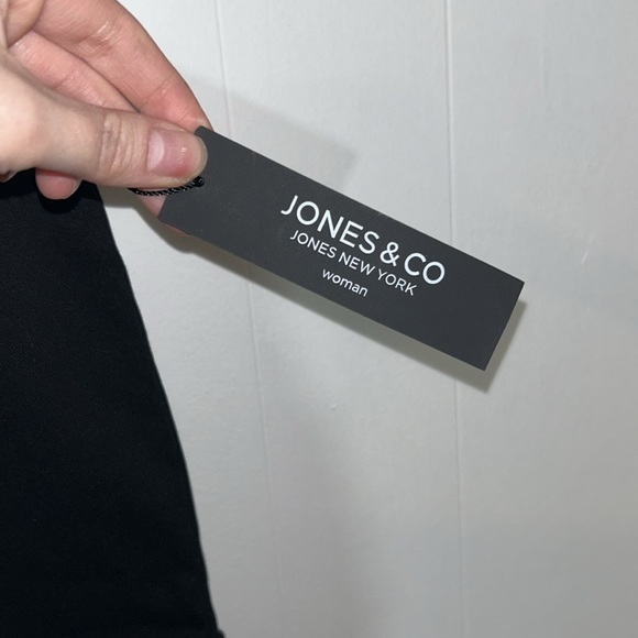 Jones New York Black Pull On Pants with Cargo Style Pockets Size 1X NWT - Picture 4 of 6